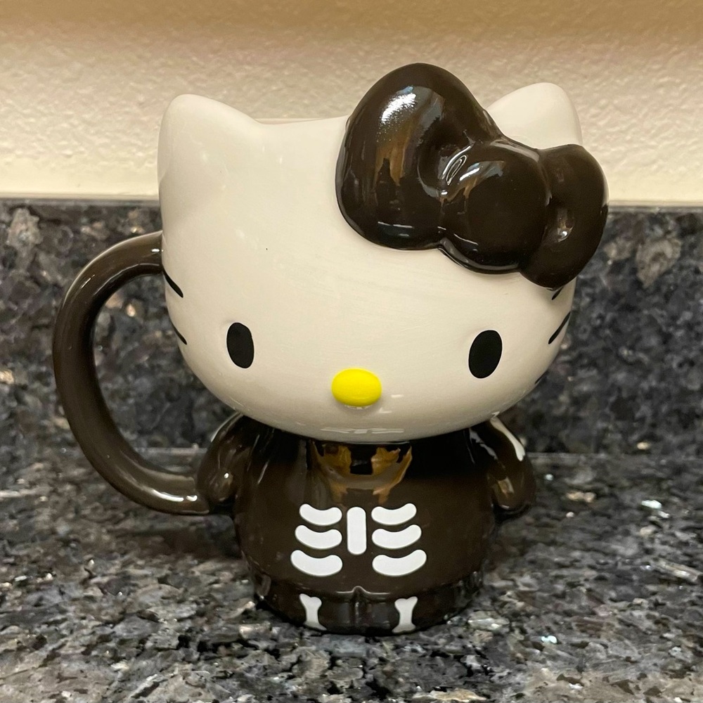 Hello Kitty Halloween Mug 🎀💀
